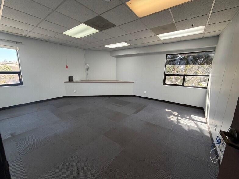 More Photos Of 2240 S Thornburg St, Santa Maria Manufacturing For Lease