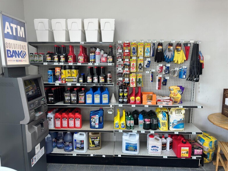 More Photos Of 12180 Center Rd, Durand Service Station For Sale