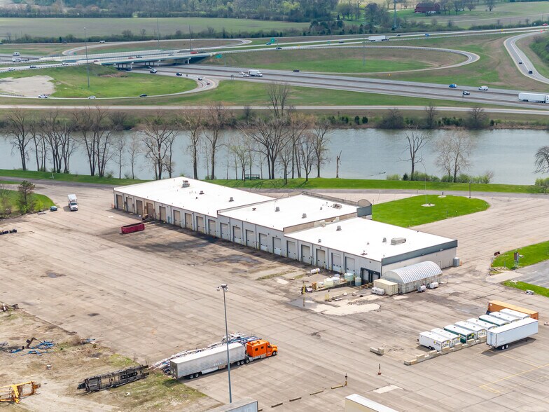 More Photos Of 106 Restoration Park Dr, Medway Service For Lease