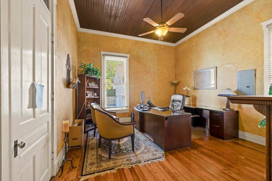 More Photos Of 656 Garden St, Pensacola Office For Sale