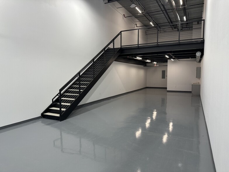 More Photos Of 2601 TX-121, Lewisville Light Distribution For Sale