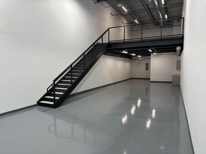 More Photos Of 2601 TX-121, Lewisville Light Distribution For Lease