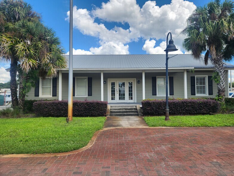 Primary Photo Of 1040 Land O Lakes Blvd, Lutz Office For Lease