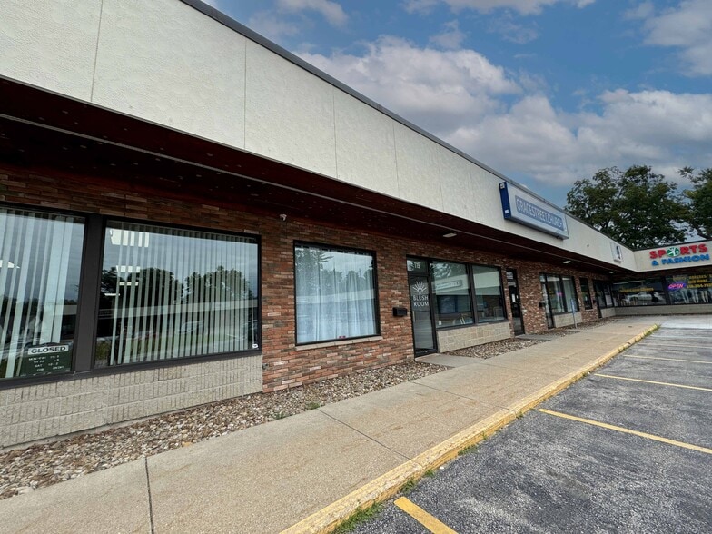 More Photos Of 115-159 Marion Blvd, Marion General Retail For Lease