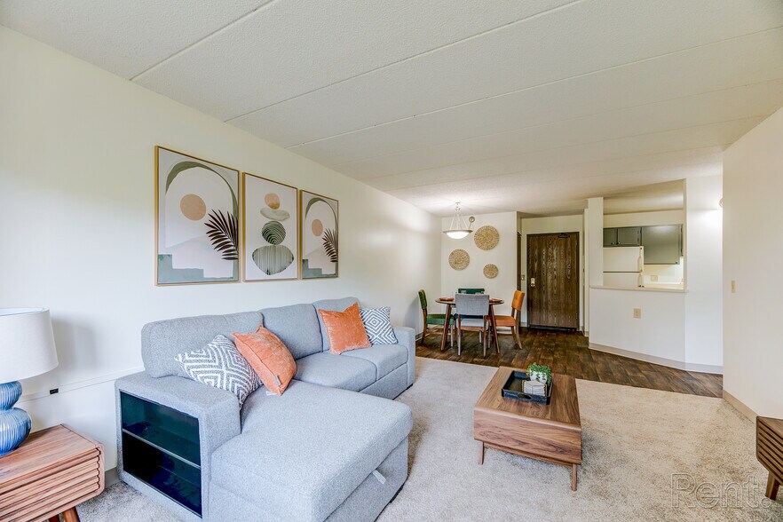 More Photos Of 985 Ivy Ave E, Saint Paul Apartments For Sale