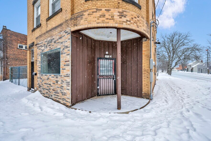 More Photos Of 3471 W 41st St, Cleveland Storefront Retail Residential For Lease