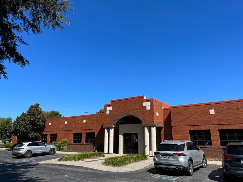 More Photos Of 11808 Kingston Pike, Knoxville Medical For Sale