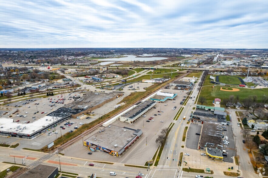 More Photos Of 1112-1320 NW 7th St, Rochester Unknown For Sale