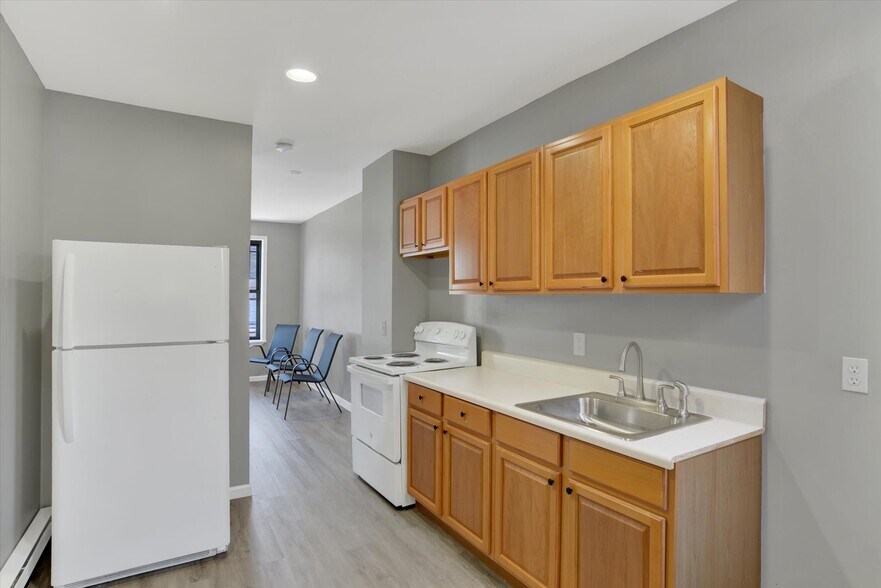 More Photos Of 33 S 18th St, Harrisburg Apartments For Sale