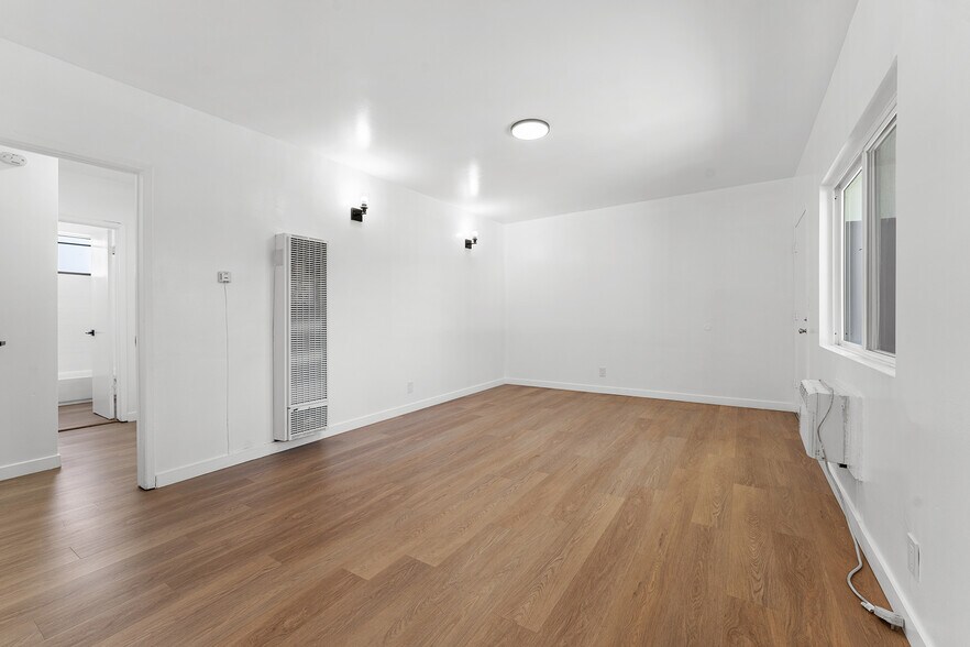 More Photos Of 252 W Elm Ave, Burbank Apartments For Sale