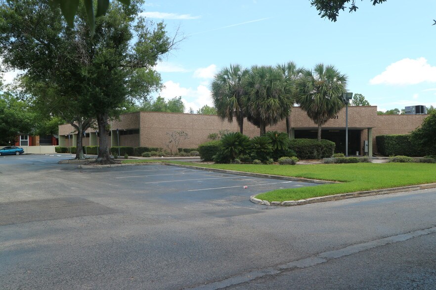 Primary Photo Of 6001 Vineland Rd, Orlando Office For Lease