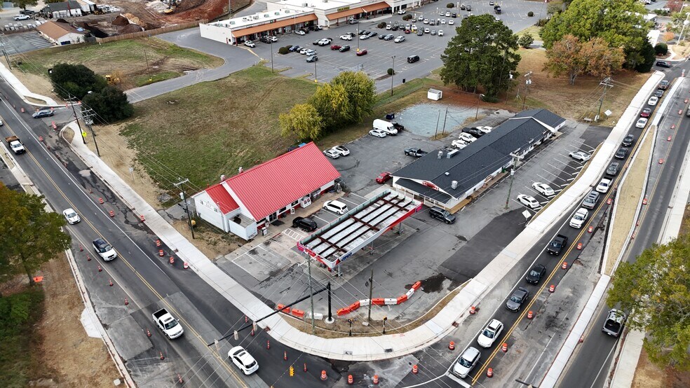 More Photos Of 4510-4522 Potter Rd, Matthews General Retail For Lease