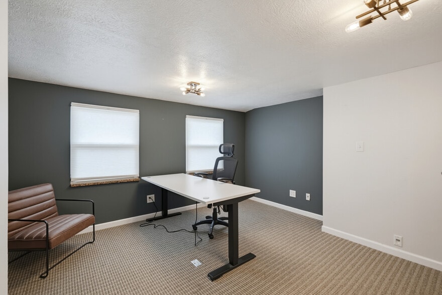 More Photos Of 9503 Brandywine Rd, Northfield Office For Lease