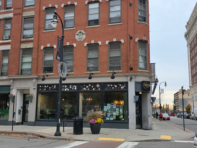 More Photos Of 60 Franklin St, Worcester Apartments For Lease