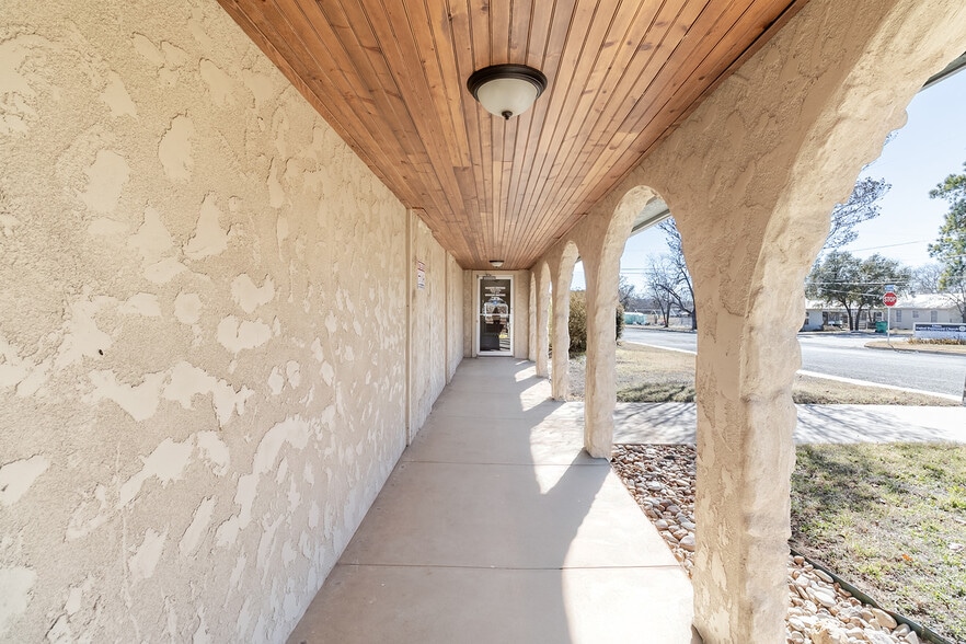 More Photos Of 305 W Dallas St, Llano Religious Facility For Sale