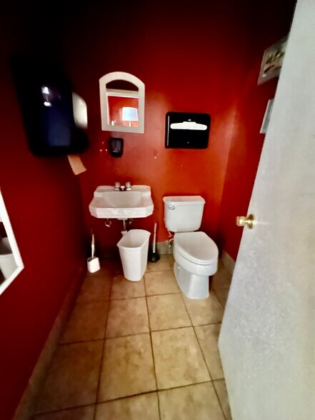 More Photos Of 400 Main St, Rio Vista Restaurant For Sale