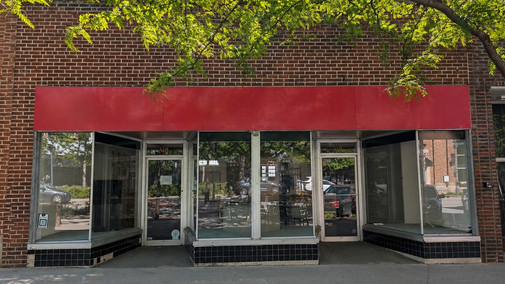Primary Photo Of 418 N Main St, Hendersonville General Retail For Lease