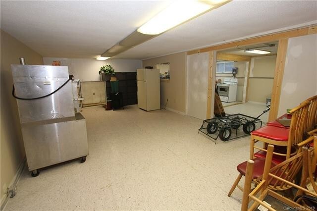 More Photos Of 201 W Morgan St, Wadesboro Office For Sale