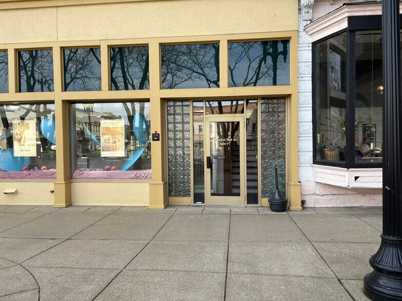 More Photos Of 108 E High Ave, New Philadelphia Office For Lease