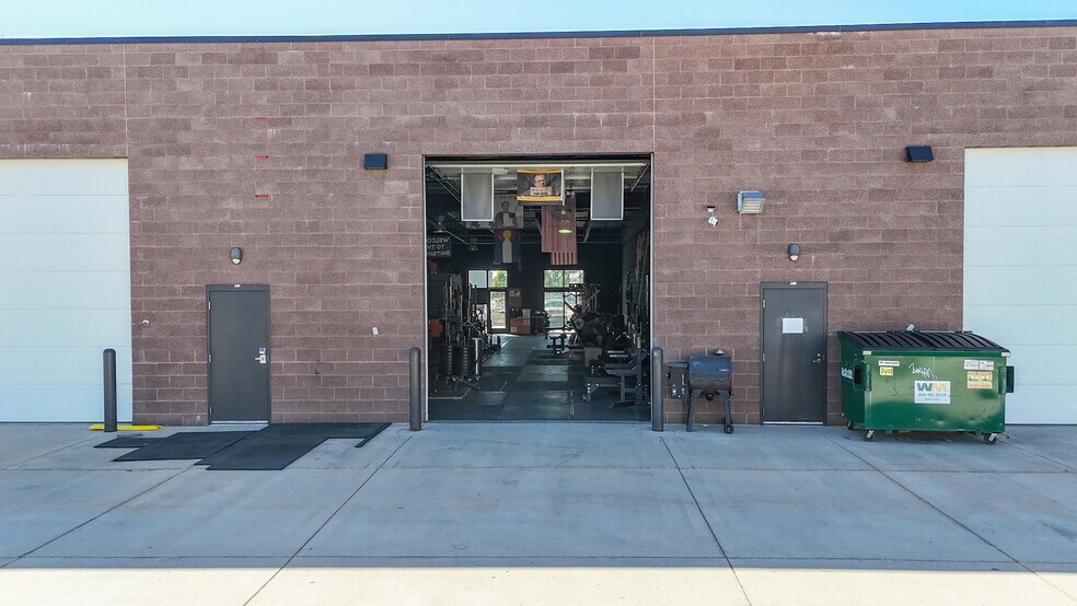 More Photos Of 943-965 E 11th St, Loveland Warehouse For Sale