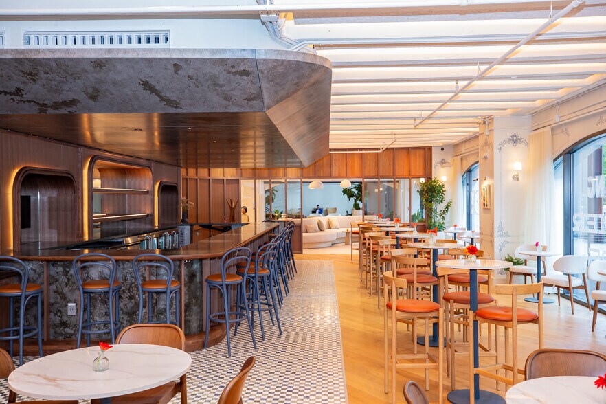 More Photos Of 1375 Peachtree St NE, Atlanta Office For Lease