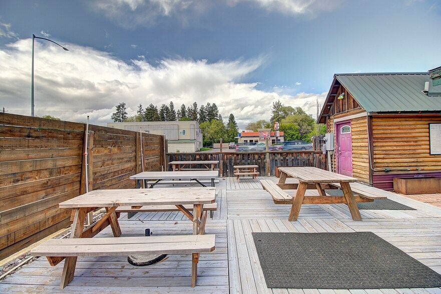 More Photos Of 700 9th St W, Columbia Falls Restaurant For Sale