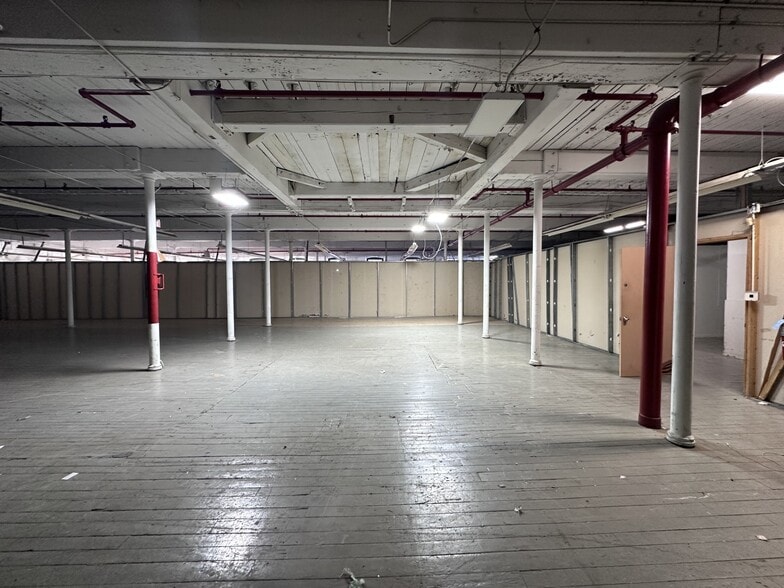 More Photos Of 104 Anawan St, Fall River Light Manufacturing For Lease