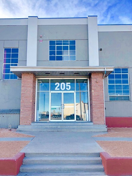 More Photos Of 205 N Elizabeth St, Pueblo Warehouse For Sale
