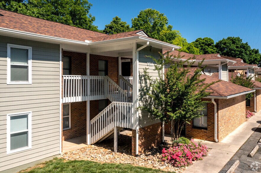 More Photos Of 9517 Newell Hickory Grove Rd, Charlotte Apartments For Sale