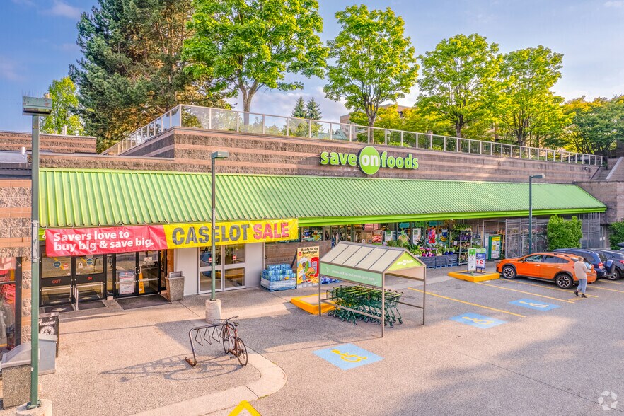 More Photos Of 2949 Main St, Vancouver Storefront Retail Residential For Lease