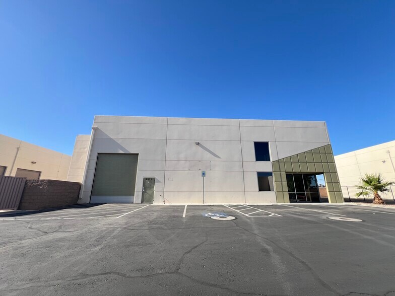 More Photos Of 4322 E Alexander Rd, Las Vegas Distribution For Lease