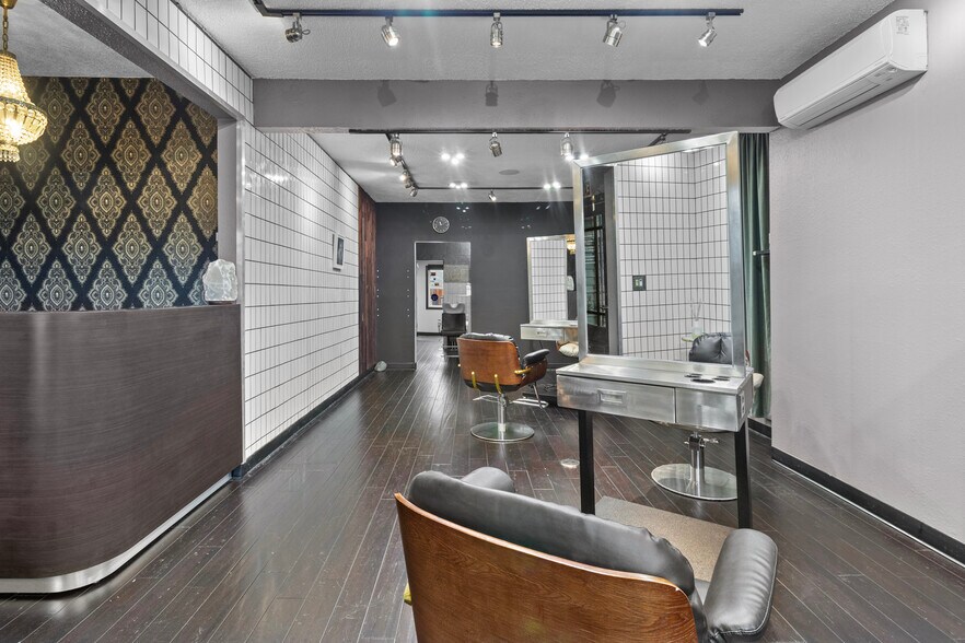 More Photos Of 5130 N Lombard St, Portland Freestanding For Sale