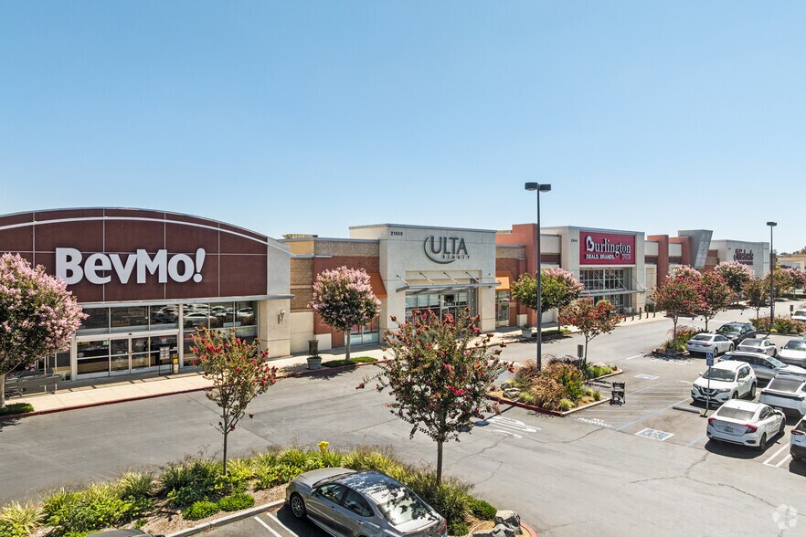 More Photos Of 21630-21818 Valley Blvd, Walnut Unknown For Lease
