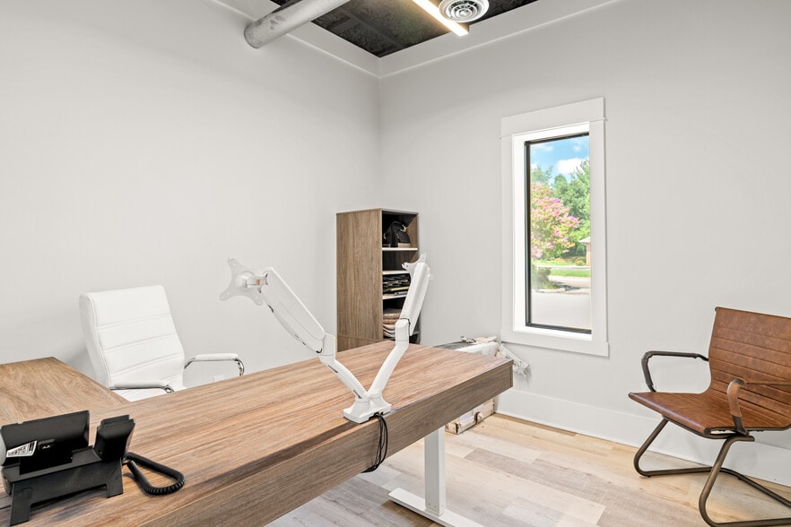 More Photos Of 6908 Office Park Cir, Knoxville Medical For Sale