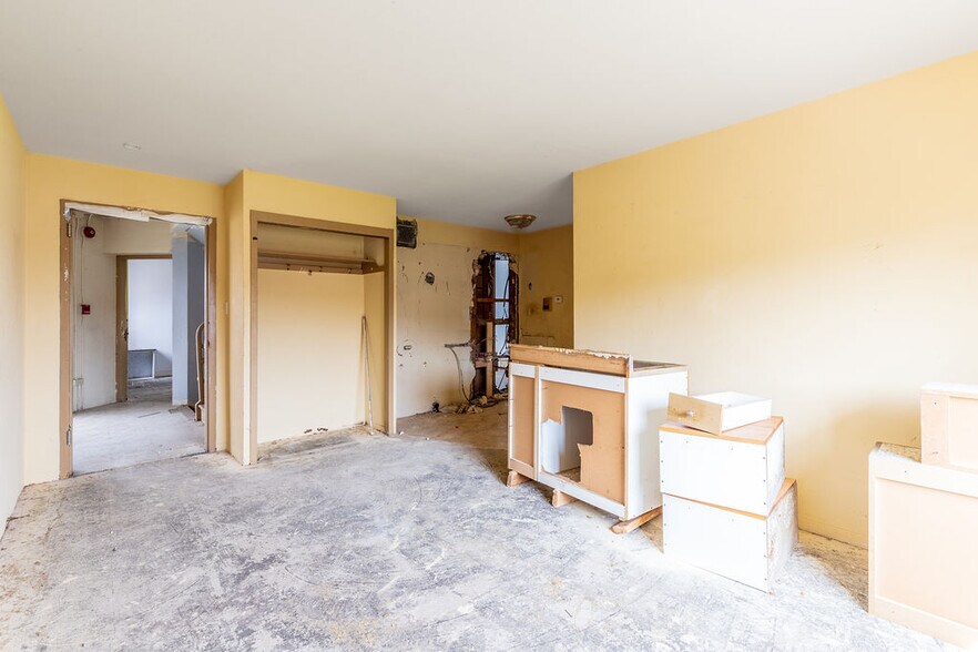 More Photos Of 628 9th St, Niagara Falls Apartments For Sale