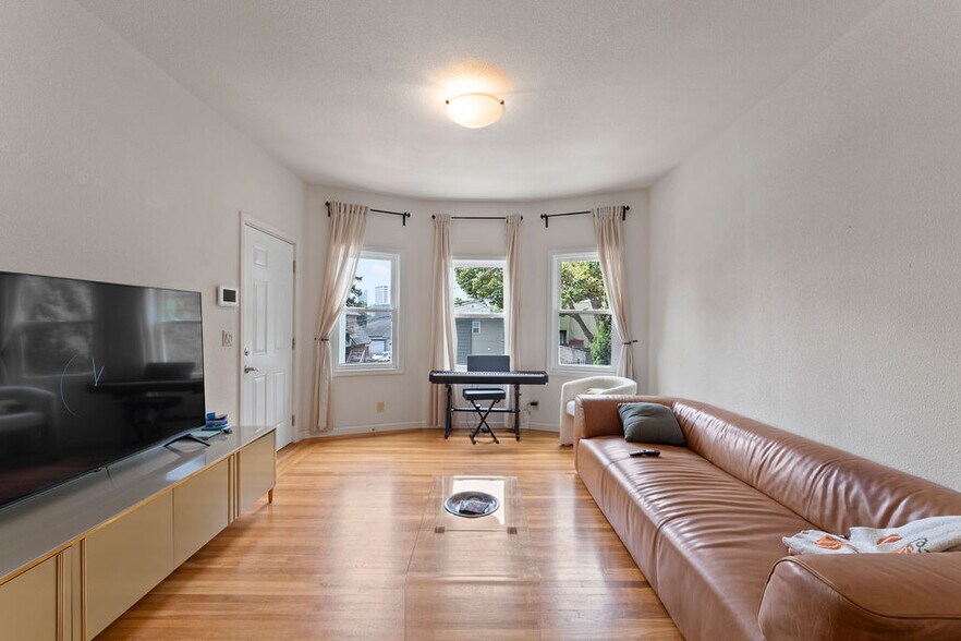 More Photos Of 74 Pearl St, Oakland Apartments For Sale