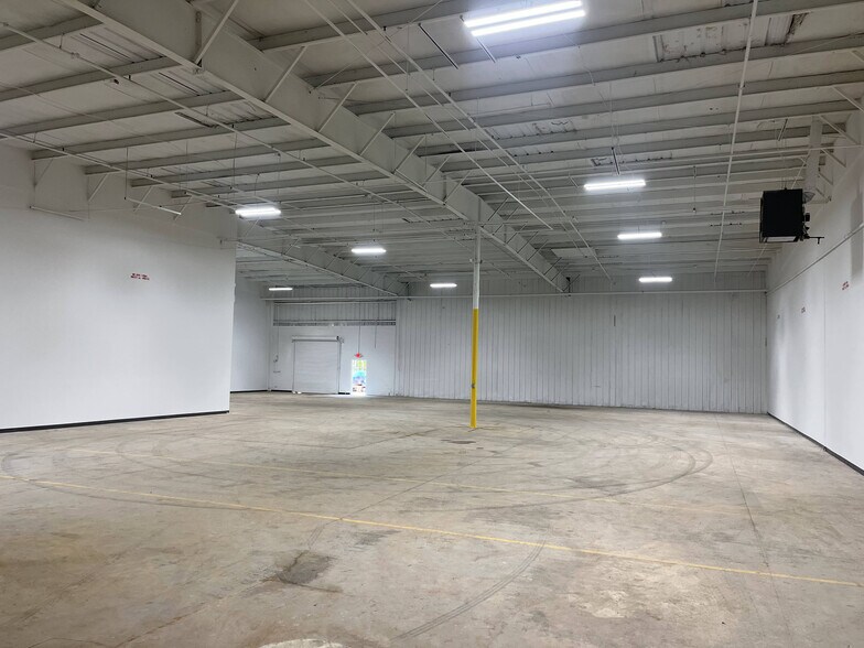 More Photos Of 1420 Redi Rd, Cumming Warehouse For Lease