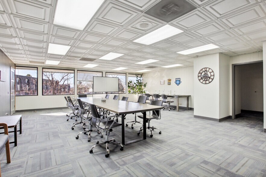 More Photos Of 2015 S Pontiac Wy, Denver Office For Sale