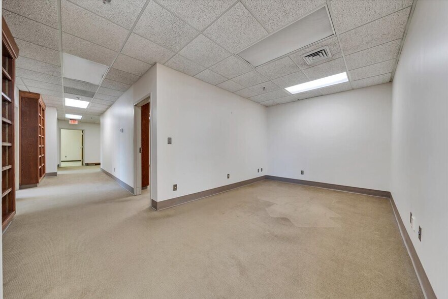 More Photos Of 202-204 S Jefferson St SE, Roanoke Office For Sale