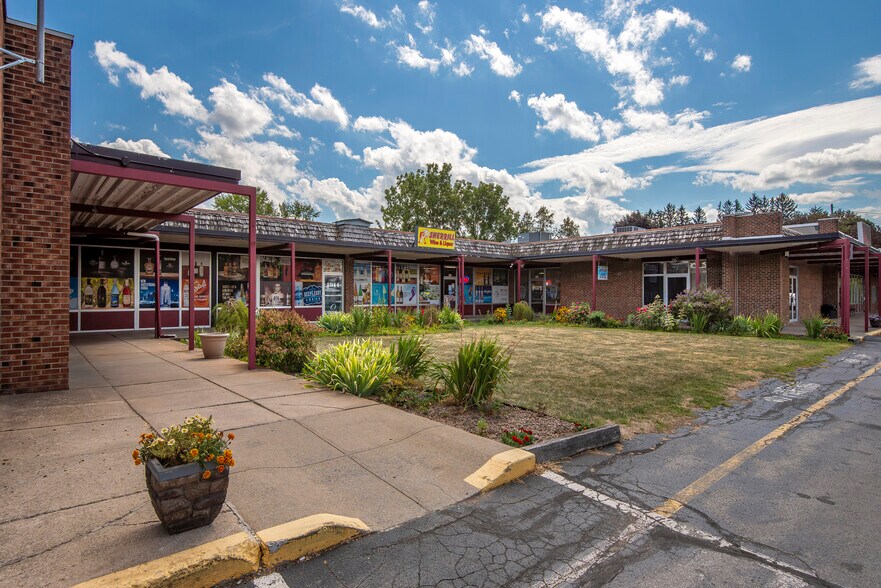 More Photos Of 600-606 Sherrill Rd, Sherrill Storefront For Sale