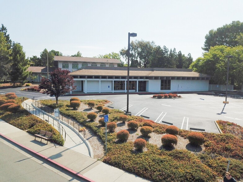 Primary Photo Of 1200 Rossmoor Pky, Walnut Creek Bank For Lease