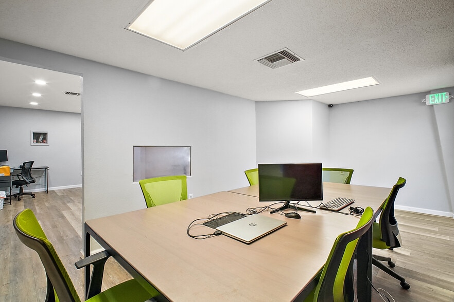 More Photos Of 3101 Kurt St, Eustis Loft Creative Space For Sale