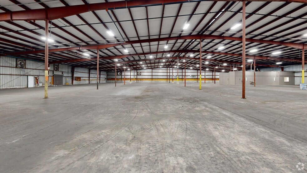 Primary Photo Of 2910-2930 Maine Ave, Lakeland Distribution For Lease