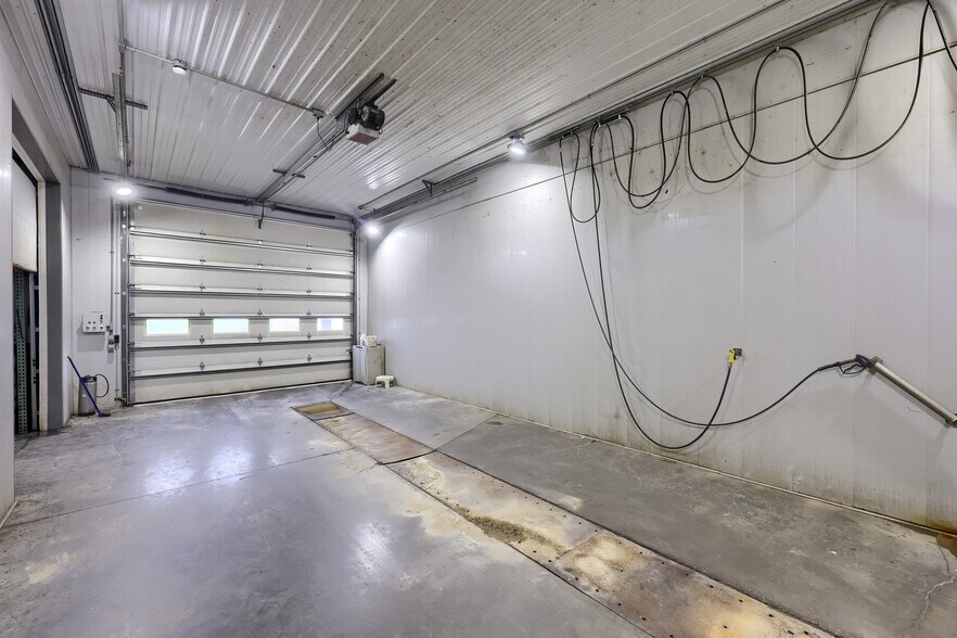 More Photos Of 608 Fairview Rd, Manheim Specialty For Lease