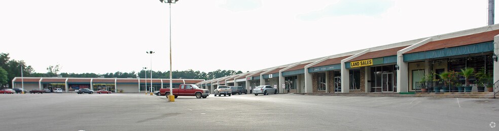 More Photos Of 1206-1214 S Frazier St, Conroe General Retail For Lease