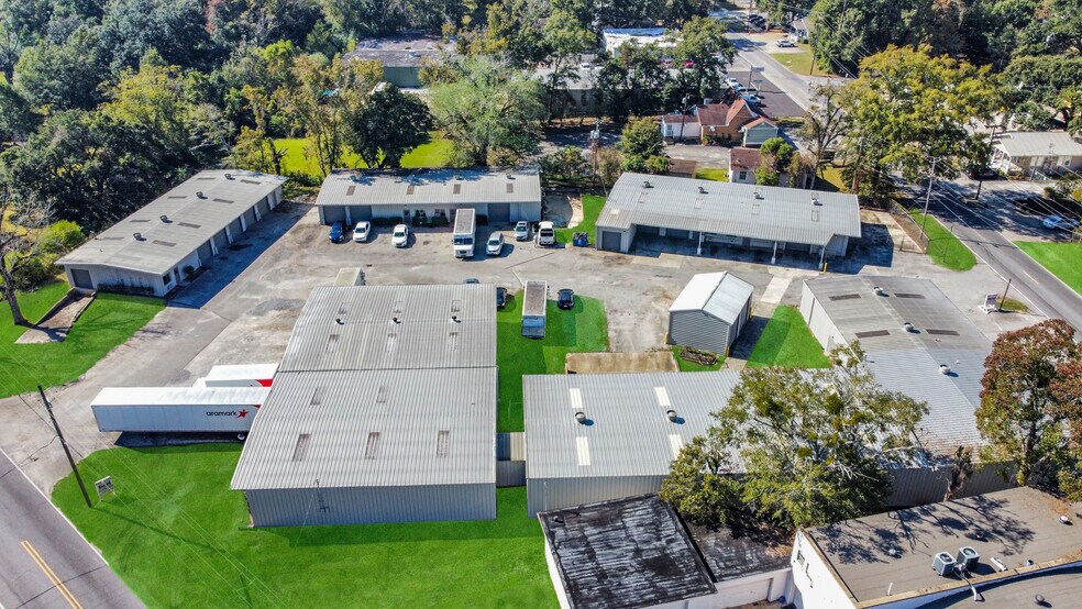 More Photos Of 2565 Halls Mill Rd, Mobile Warehouse For Lease