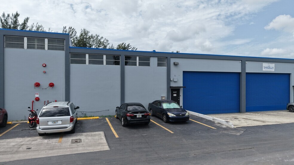 More Photos Of 16401-16413 NW 8th Ave, Miami Distribution For Lease