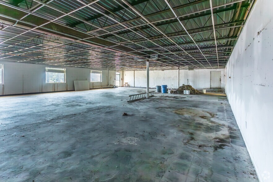 More Photos Of 4594 Yale Rd, Memphis General Retail For Sale