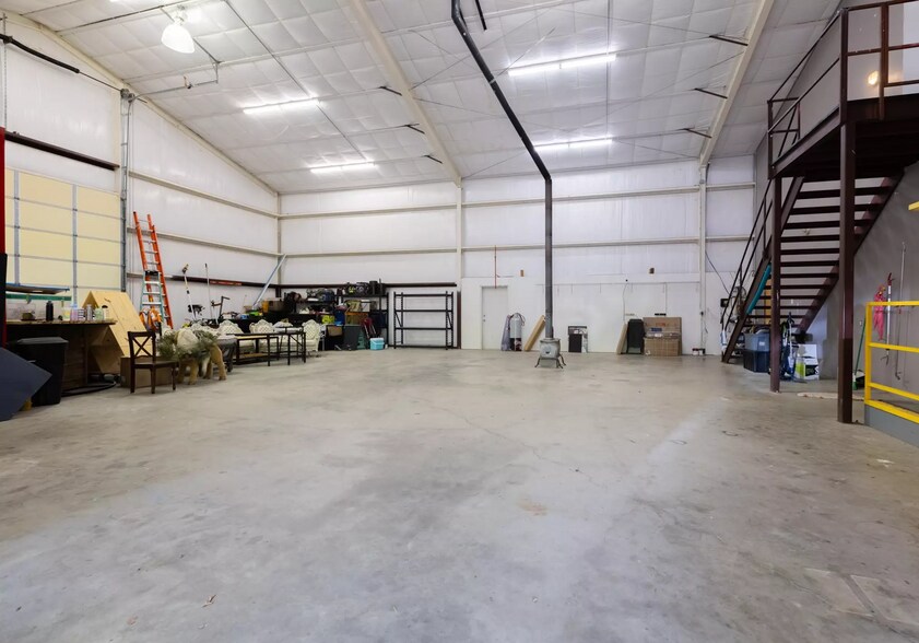 More Photos Of 10672 County Road 2450, Terrell Specialty For Sale