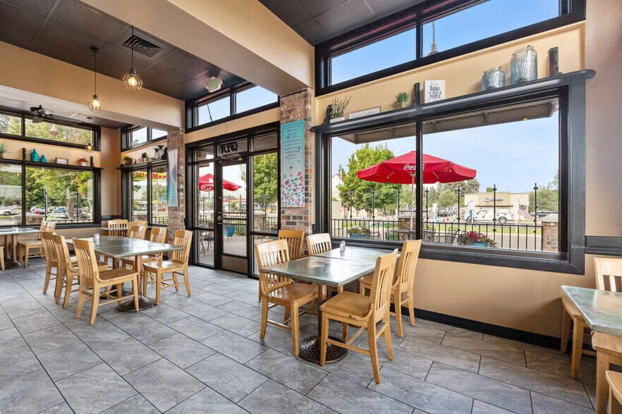 More Photos Of 1138 Yellowstone, Pocatello Restaurant For Sale
